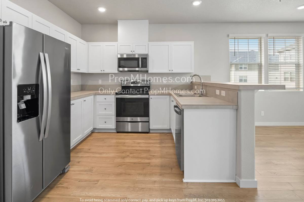 Apartment for rent at 17149 SW Snowdale St, Beaverton, OR 97007