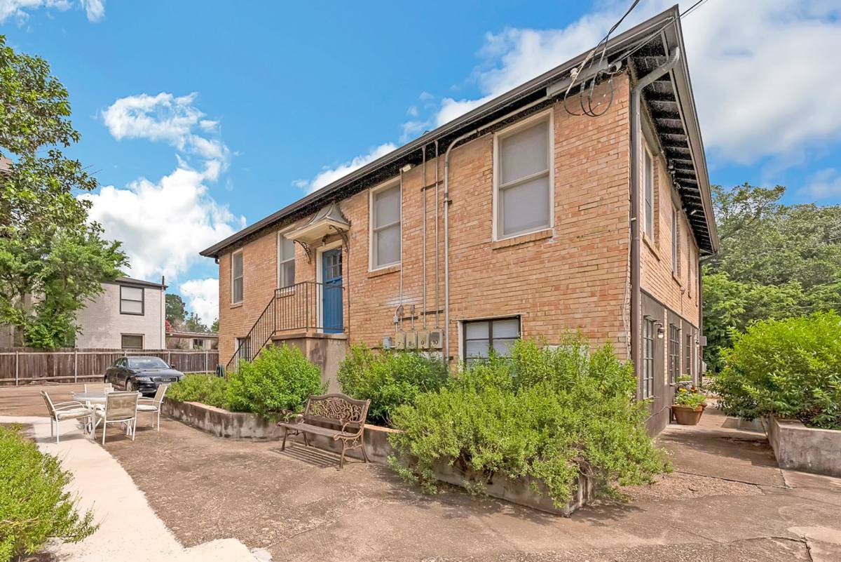 Apartment for rent at 1708 Enfield Rd, Austin, TX 78703