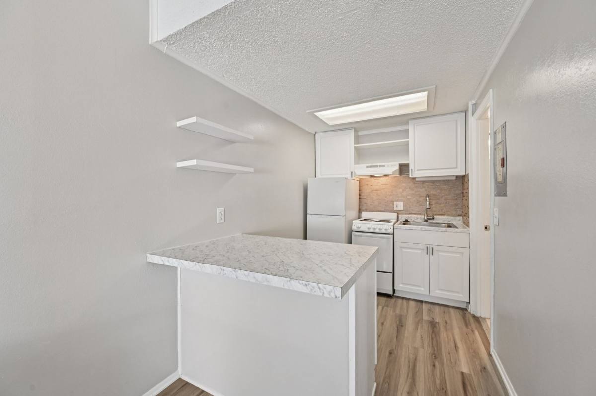 Apartment for rent at 1020 Capri Isles Blvd, Venice, FL 34292