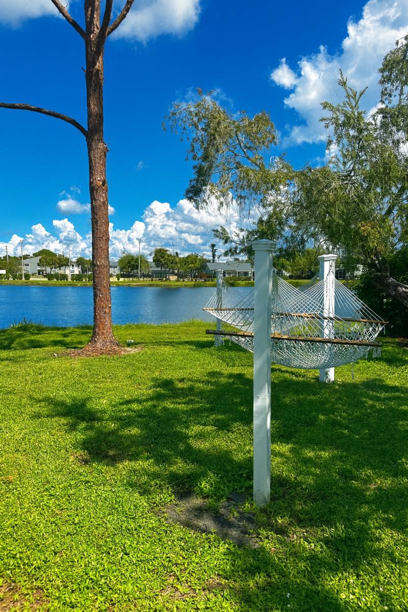 Apartment for rent at 1020 Capri Isles Blvd, Venice, FL 34292