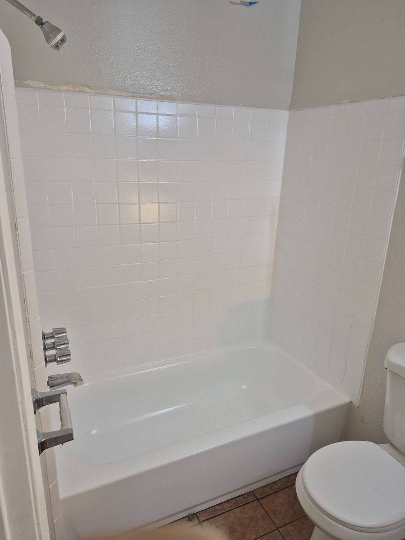 Apartment for rent at 1508 W Florence Ave, Los Angeles, CA 90047