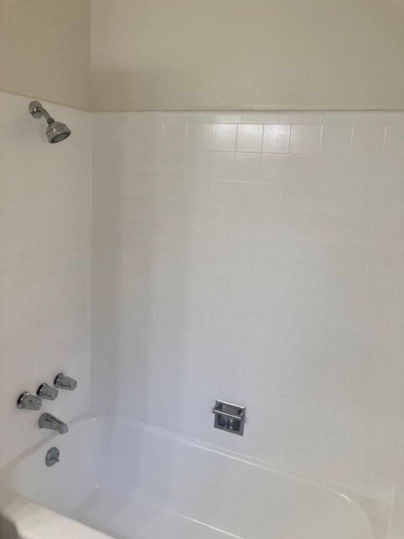 Apartment for rent at 1154 E 3rd St, Long Beach, CA 90802
