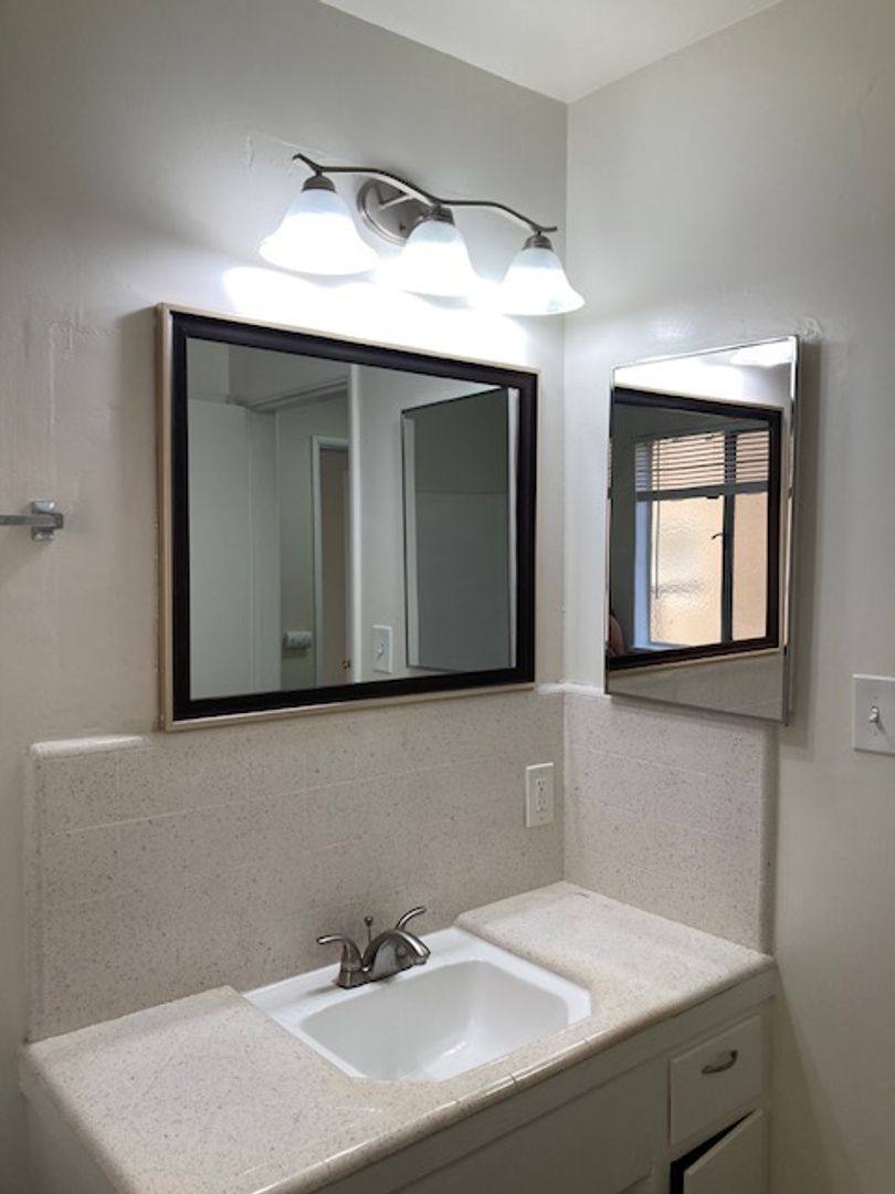 Apartment for rent at 1154 E 3rd St, Long Beach, CA 90802