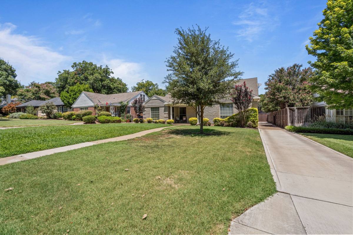 House for rent at 3518 Westcliff Rd S, Fort Worth, TX 76109
