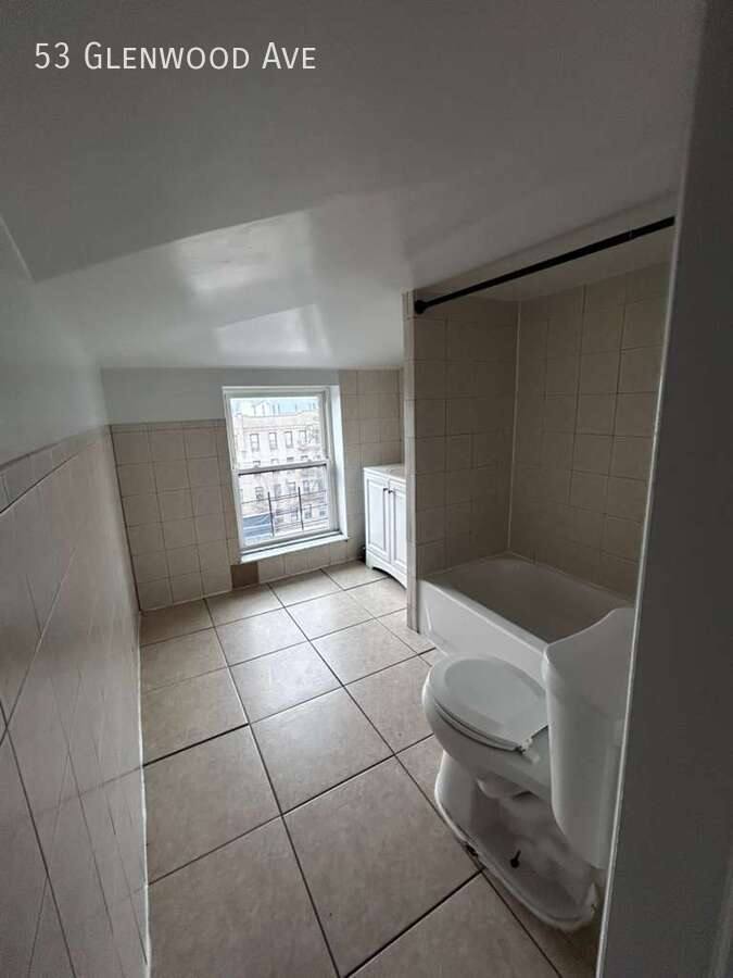 Apartment for rent at 53 Glenwood Ave, Yonkers, NY 10701