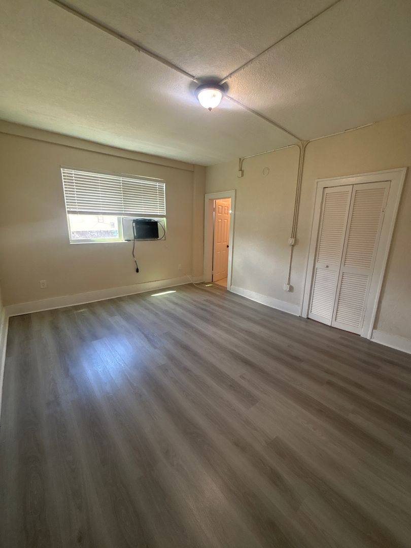 Apartment for rent at 1545 NW 1st St, Miami, FL 33125
