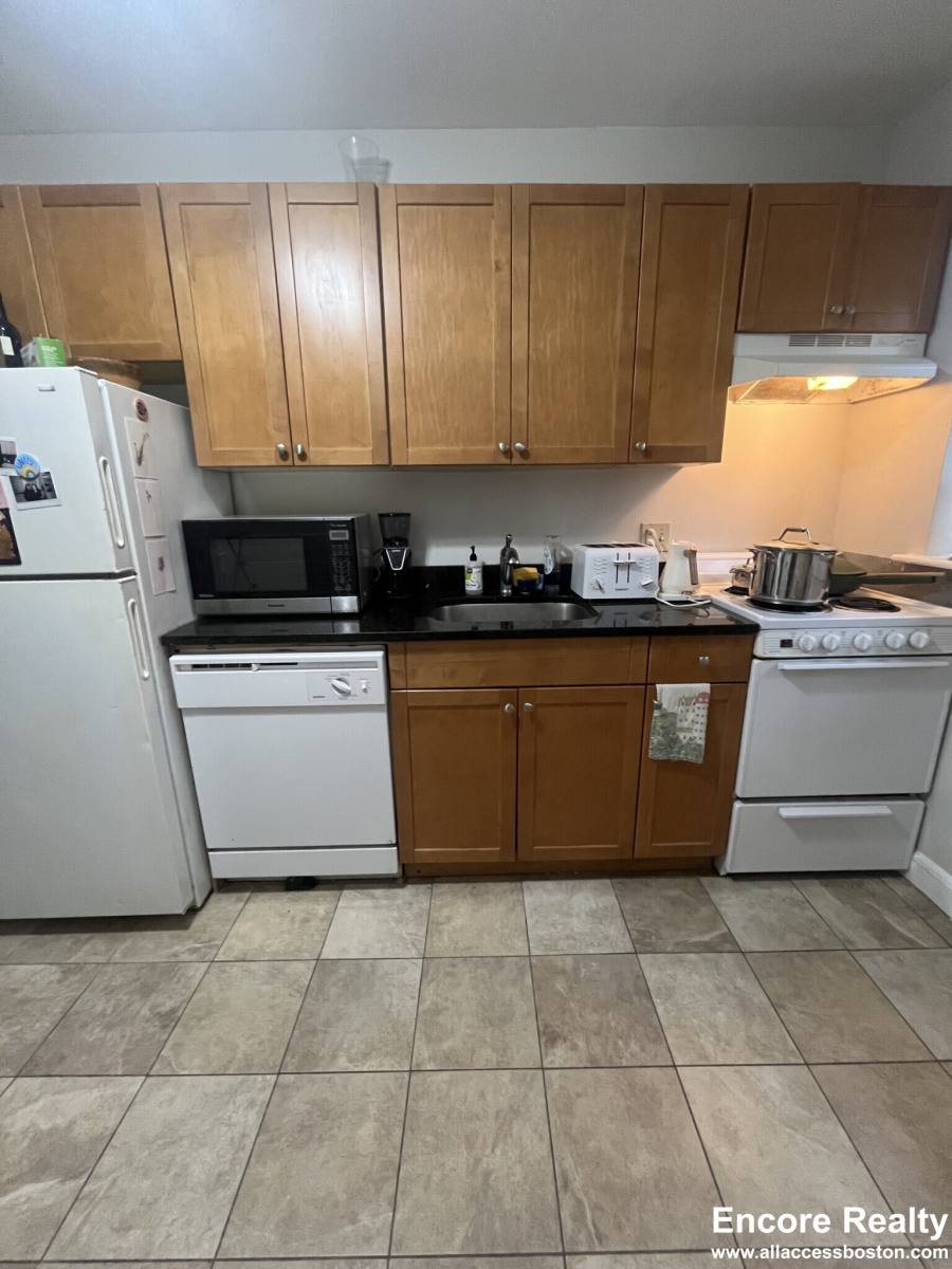 Apartment for rent at 67 Chiswick Rd #10, Allston, MA 02134