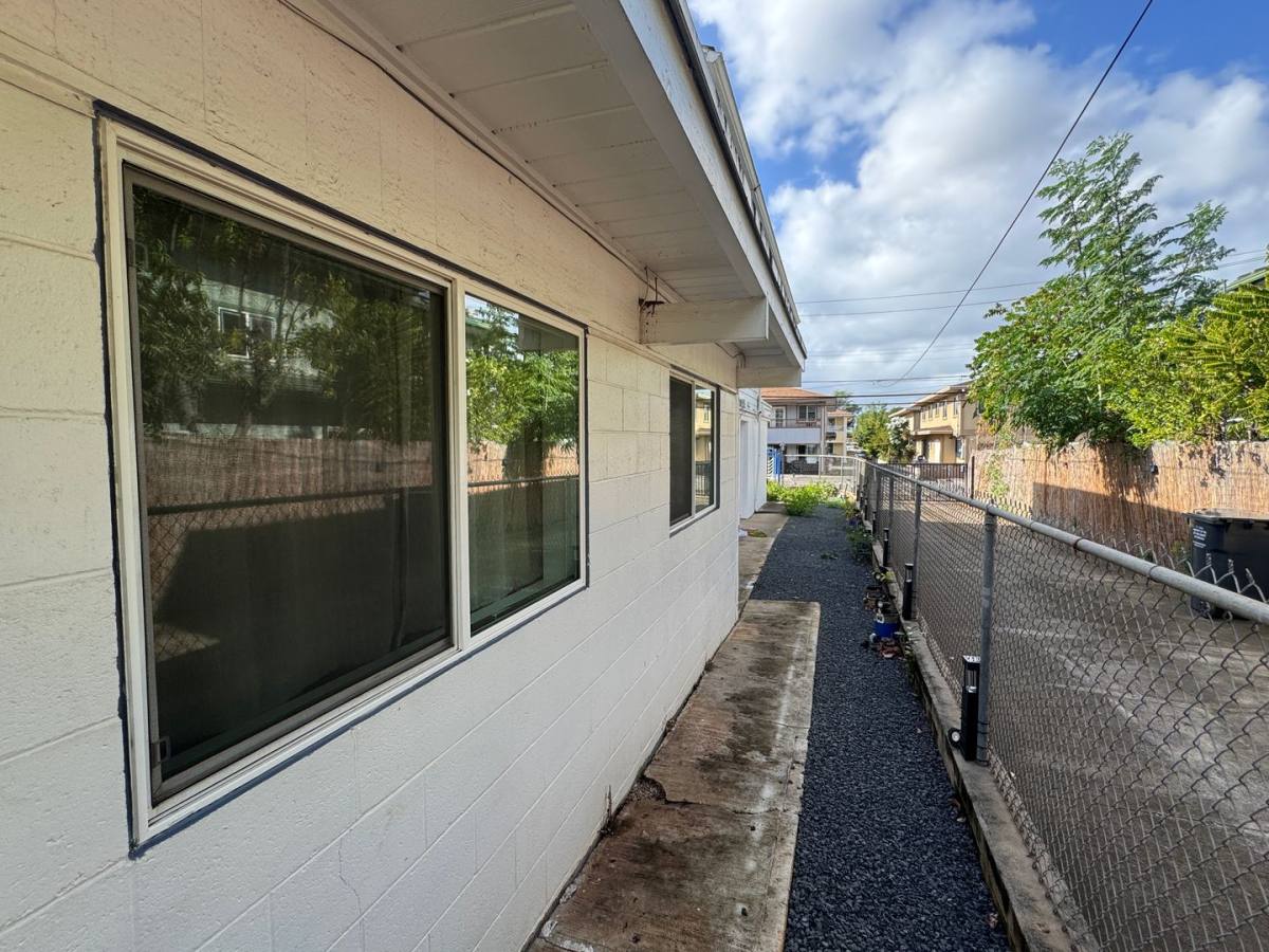 House for rent at 2326 Rose St, Honolulu, HI 96819