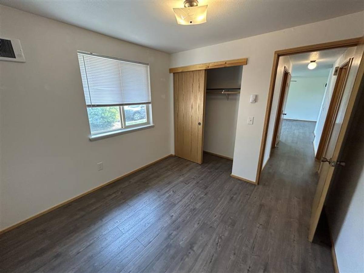 Apartment for rent at 550 Front St, Sumas, WA 98295