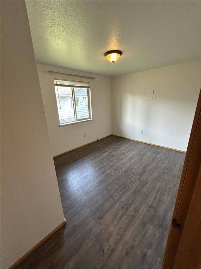 Apartment for rent at 550 Front St, Sumas, WA 98295