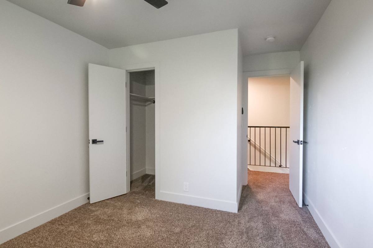 Townhouse for rent at 170 Masonic Ave, Redding, CA 96003