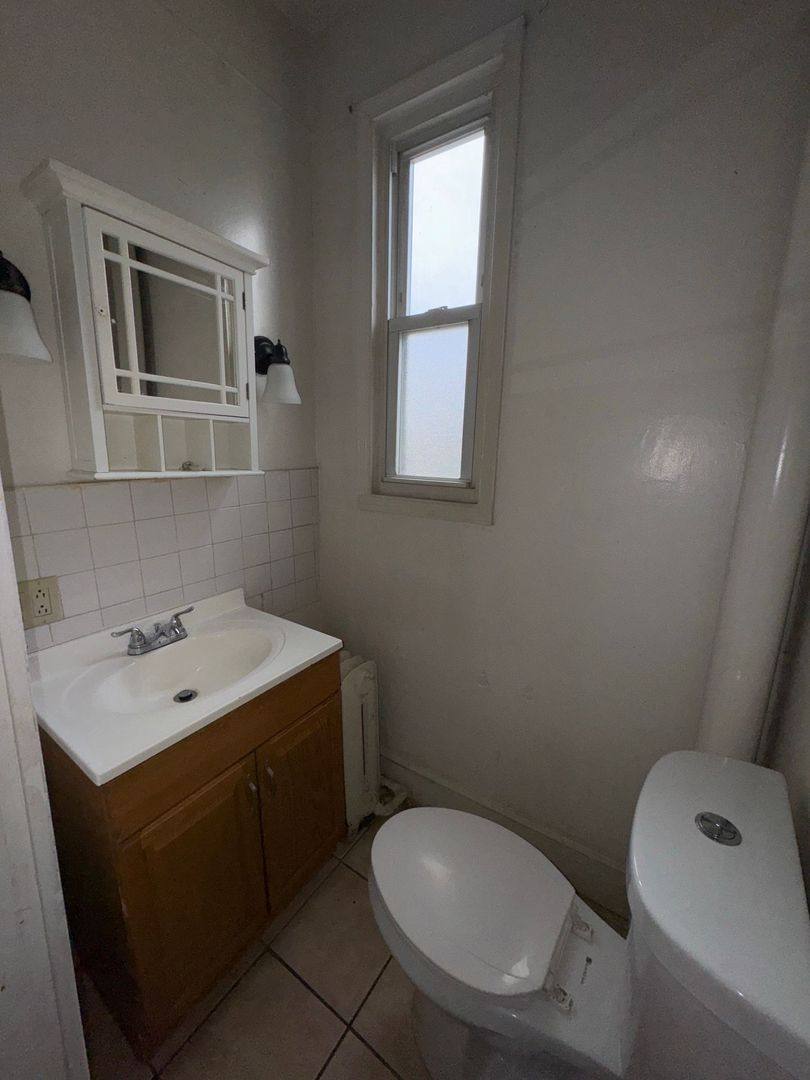 Apartment for rent at 1016 Pine St, Darby, PA 19023
