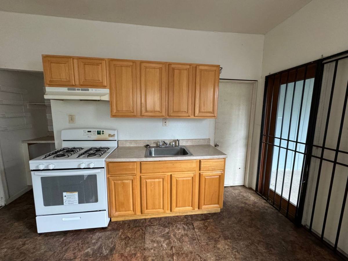 Apartment for rent at 1016 Pine St, Darby, PA 19023