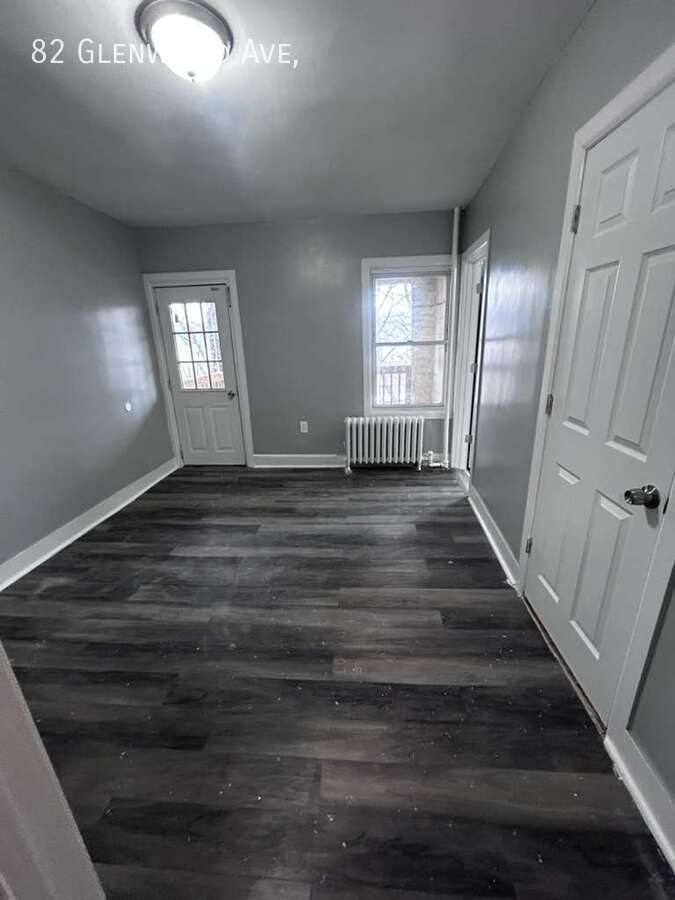 Apartment for rent at 82 Glenwood Ave, Yonkers, NY 10701
