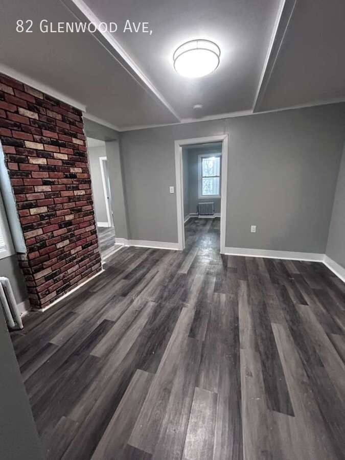 Apartment for rent at 82 Glenwood Ave, Yonkers, NY 10701