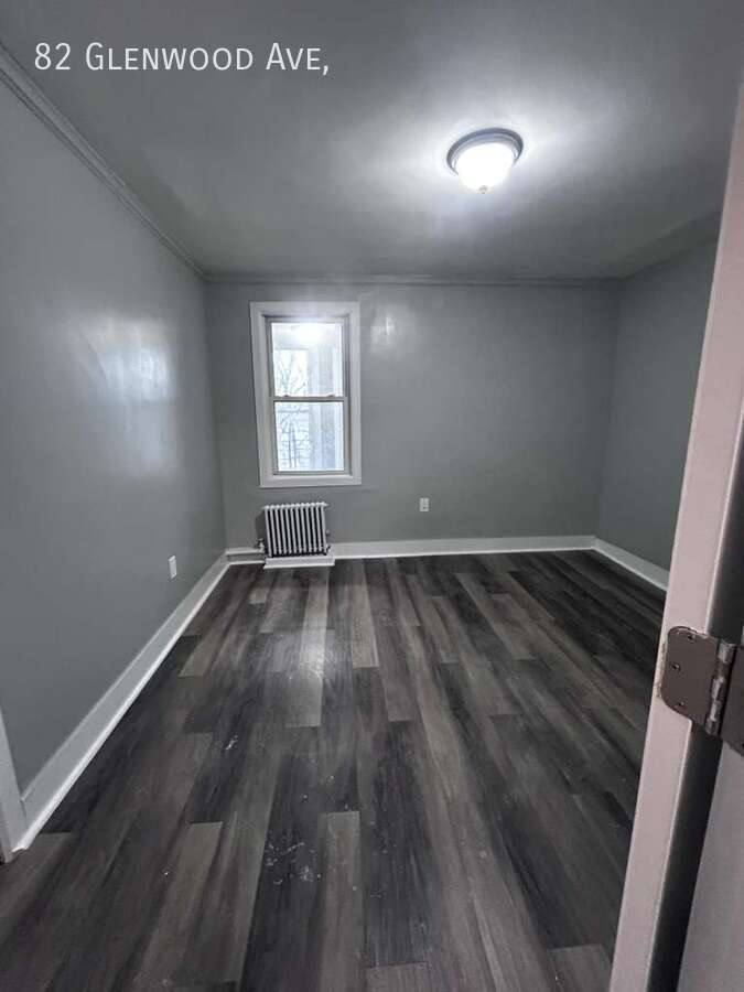 Apartment for rent at 82 Glenwood Ave, Yonkers, NY 10701