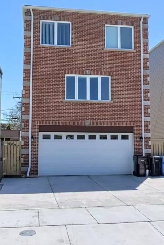 House for rent at 6027 W Giddings St, Chicago, IL 60630