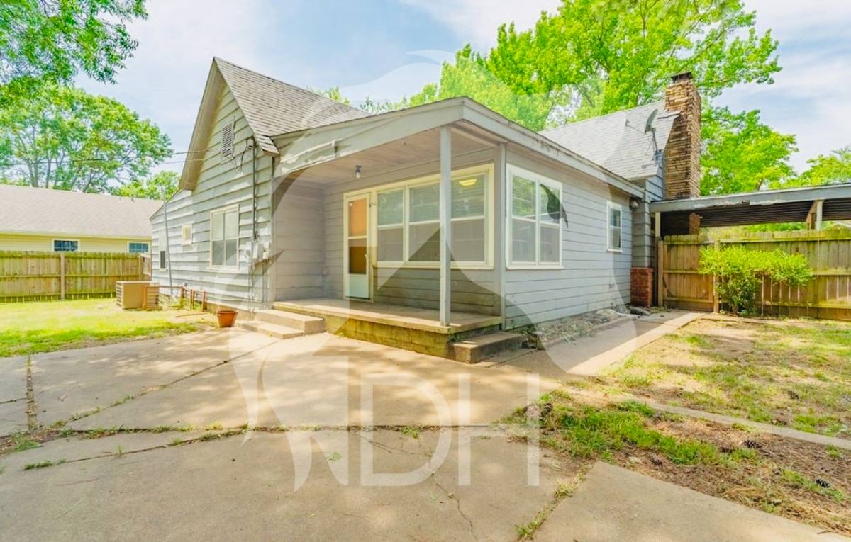 House for rent at 450 N Miller St, Vinita, OK 74301