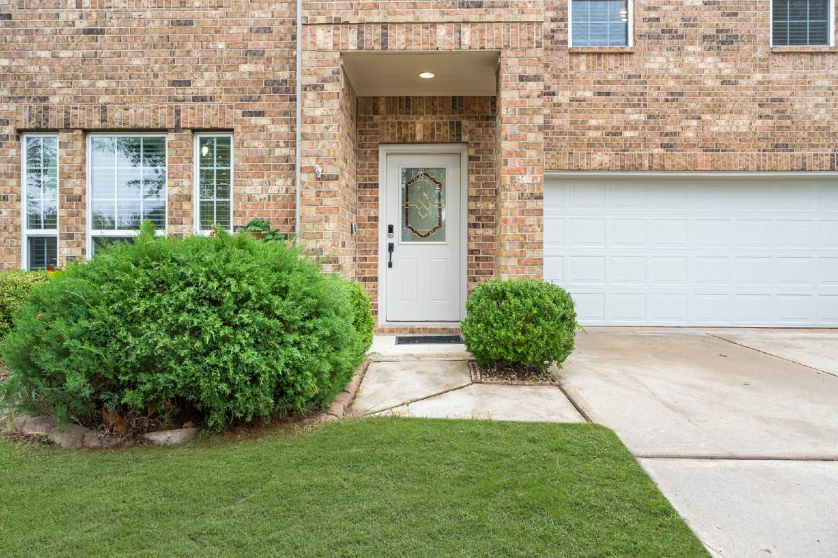 House for rent at 6605 Fallen Breeze Lane, Dickinson, TX 77539