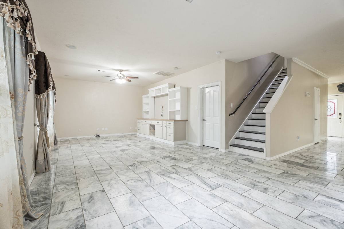House for rent at 6605 Fallen Breeze Lane, Dickinson, TX 77539