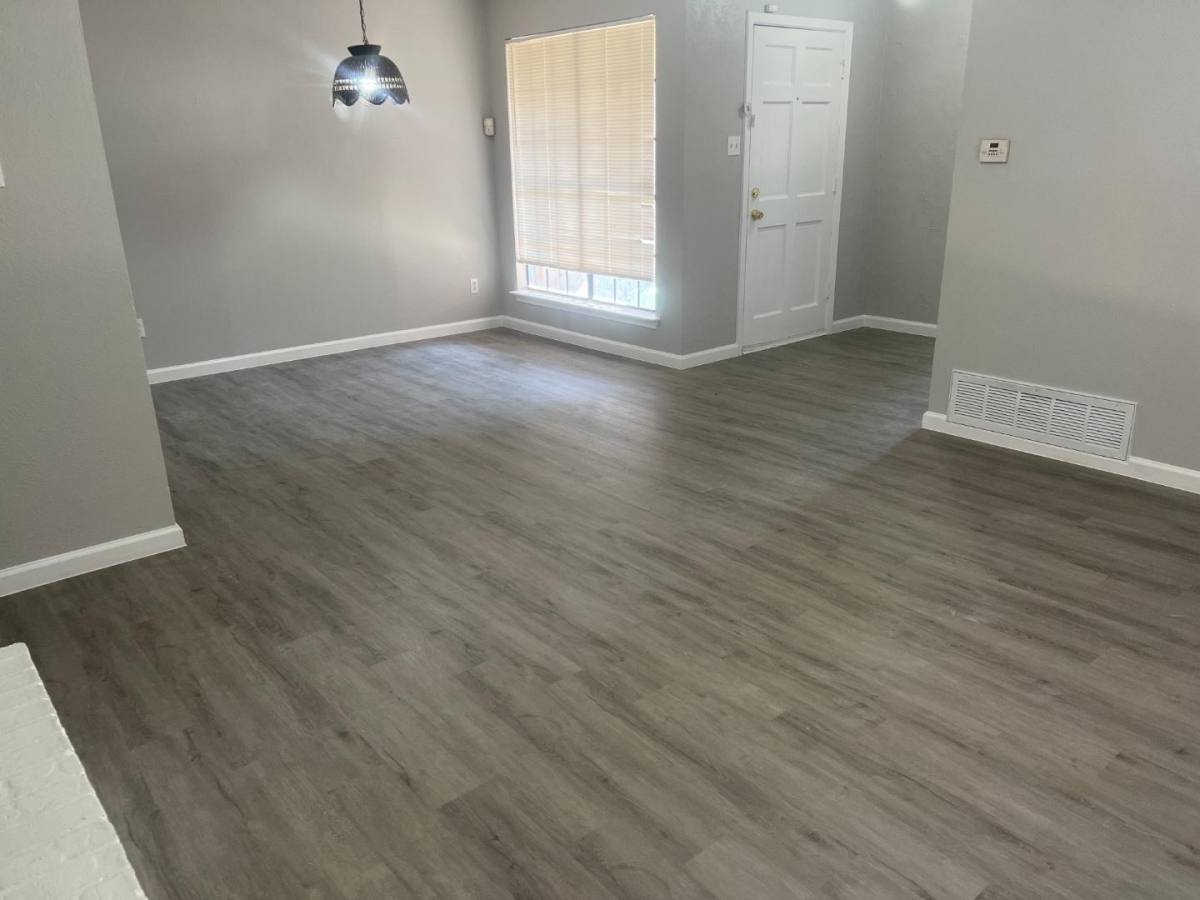 Apartment for rent at 119-121 Wildwood #119, Duncanville, TX 75137