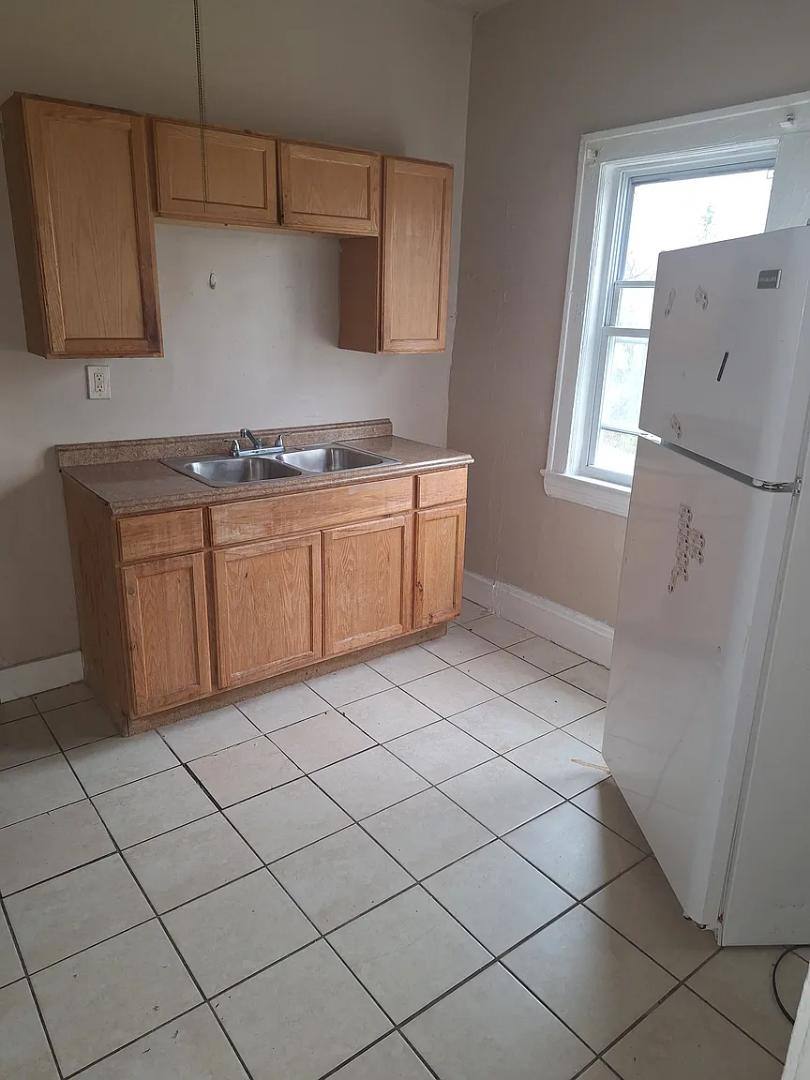 Apartment for rent at 3438 E 140 #4, Cleveland, OH 44120