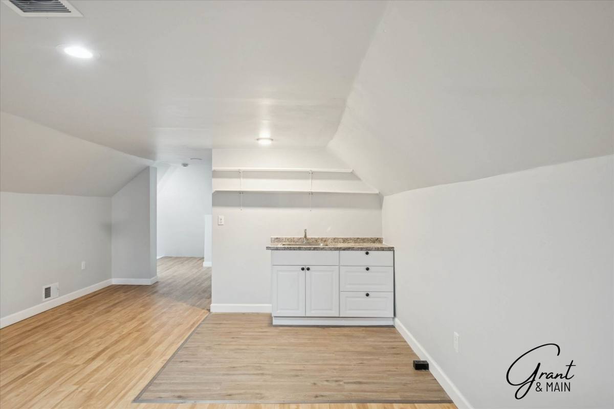 Apartment for rent at 1613 Virginia Park, Detroit, MI 48206