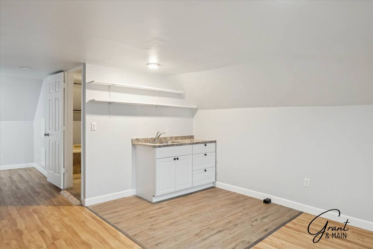 Apartment for rent at 1613 Virginia Park, Detroit, MI 48206