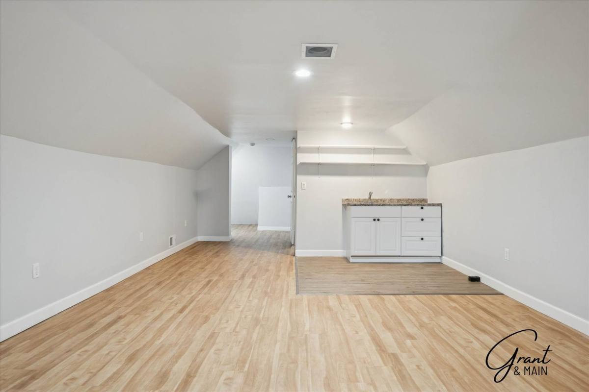Apartment for rent at 1613 Virginia Park, Detroit, MI 48206