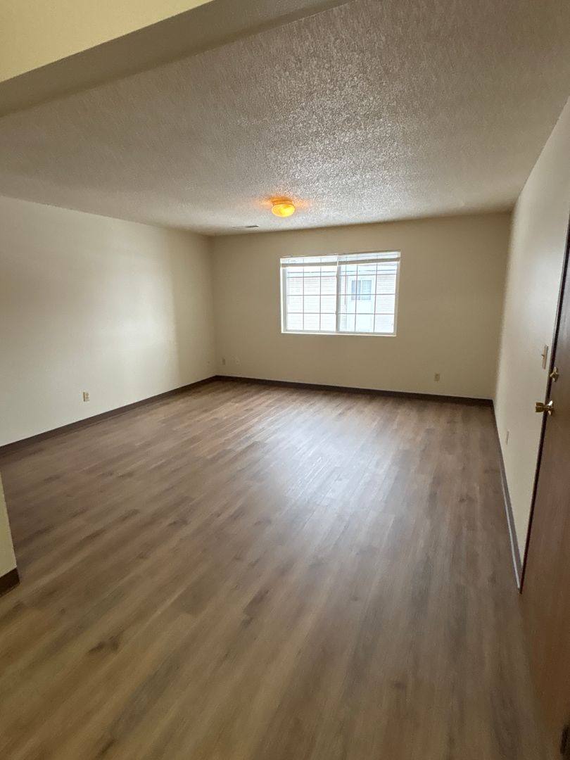 Apartment for rent at 2631 Lakeside Dr, Iowa City, IA 52240