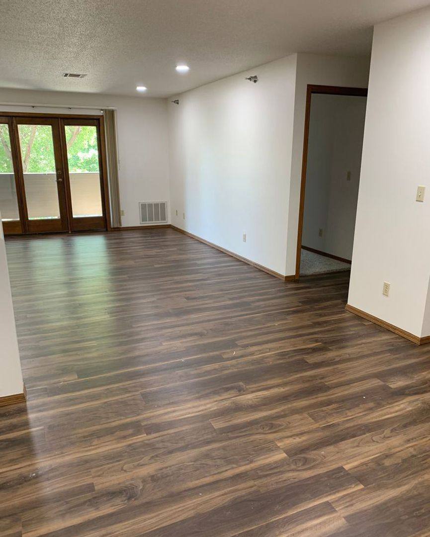 Apartment for rent at 647 S Main Ave, Sioux Falls, SD 57104