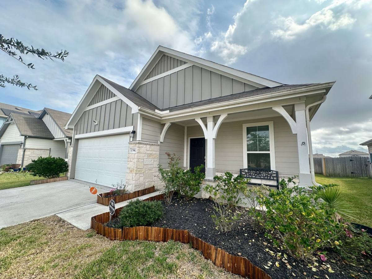 House for rent at 17902 Sunny Savanna Dr, Hockley, TX 77447