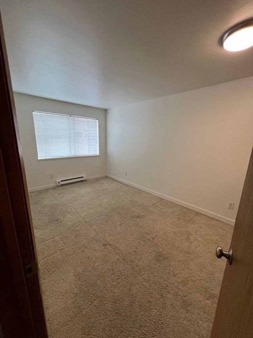 Apartment for rent at 10301 Greenwood Ave N, Seattle, WA 98133