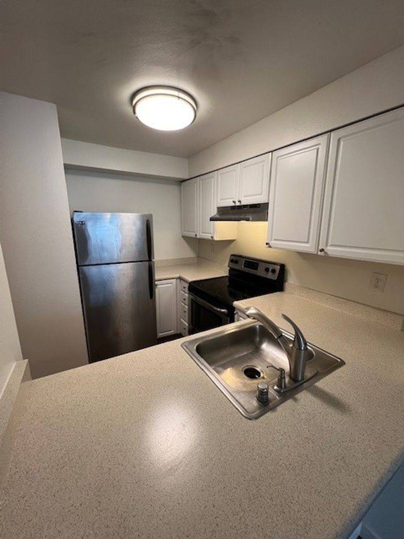 Apartment for rent at 10301 Greenwood Ave N, Seattle, WA 98133
