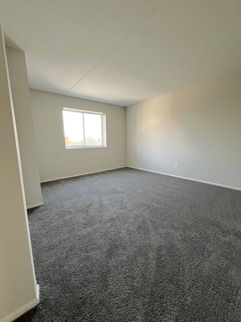 Apartment for rent at 100 Shadeland Ave, Drexel Hill, PA 19026