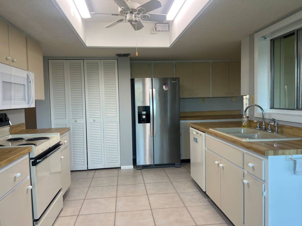 House for rent at 1240 Lucaya Ave, Venice, FL 34285