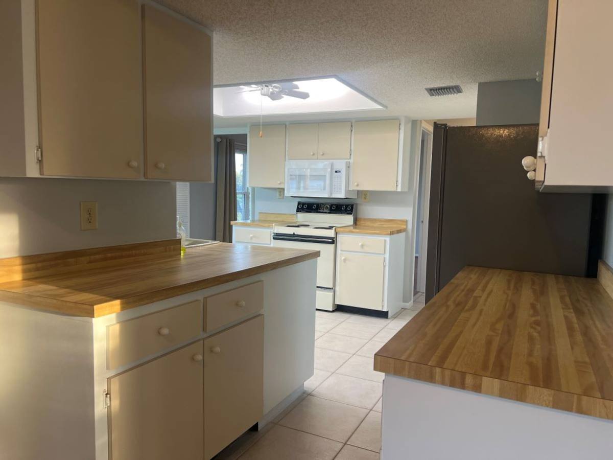 House for rent at 1240 Lucaya Ave, Venice, FL 34285