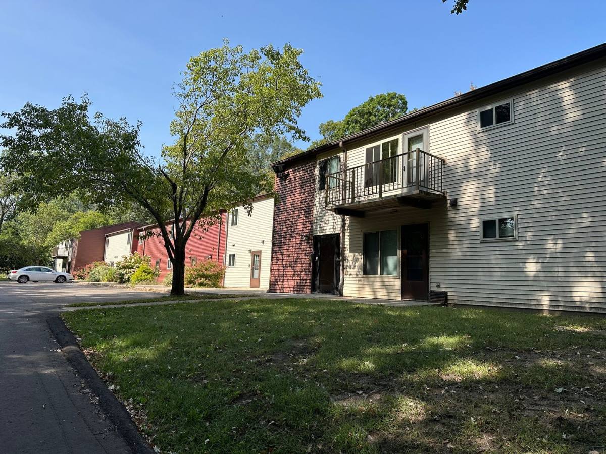 Apartment for rent at 557 E Park Ave, Chippewa Falls, WI 54729