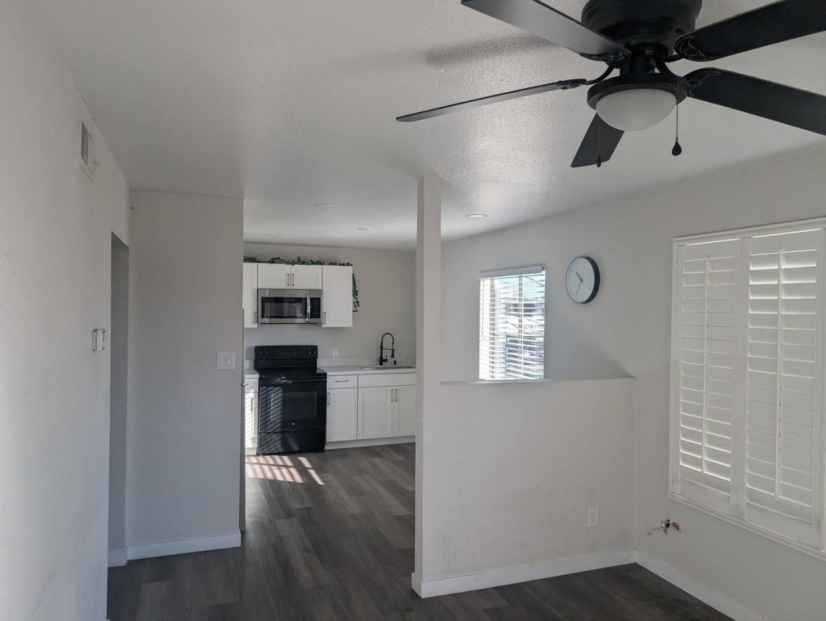 Apartment for rent at 7160 N 53rd Ave, Glendale, AZ 85301