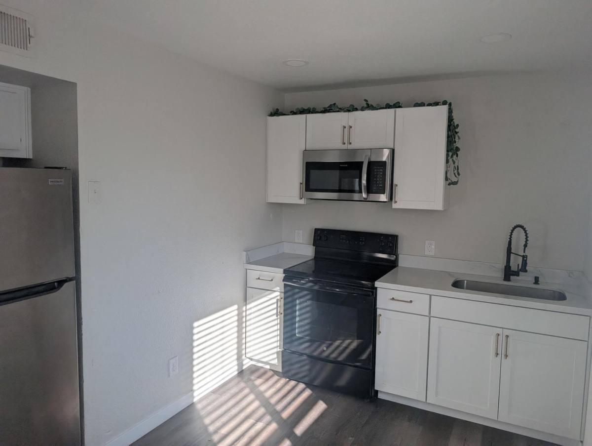 Apartment for rent at 7160 N 53rd Ave, Glendale, AZ 85301