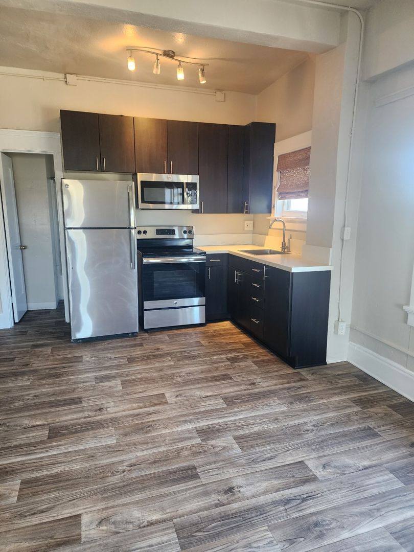 Apartment for rent at 2331 E St, San Diego, CA 92102