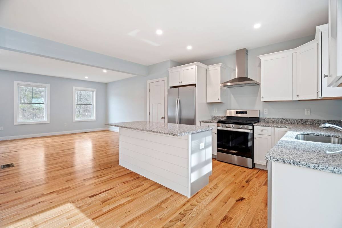 Townhouse for rent at 2 Lauren's Dr, South Berwick, ME 03908