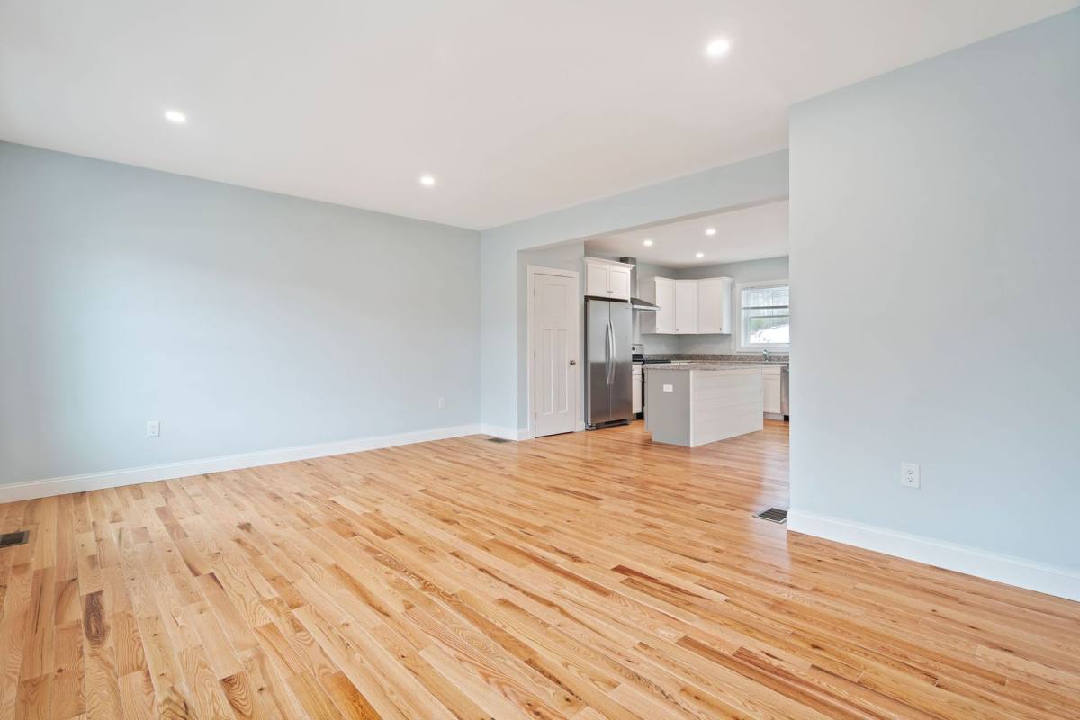 Townhouse for rent at 2 Lauren's Dr, South Berwick, ME 03908