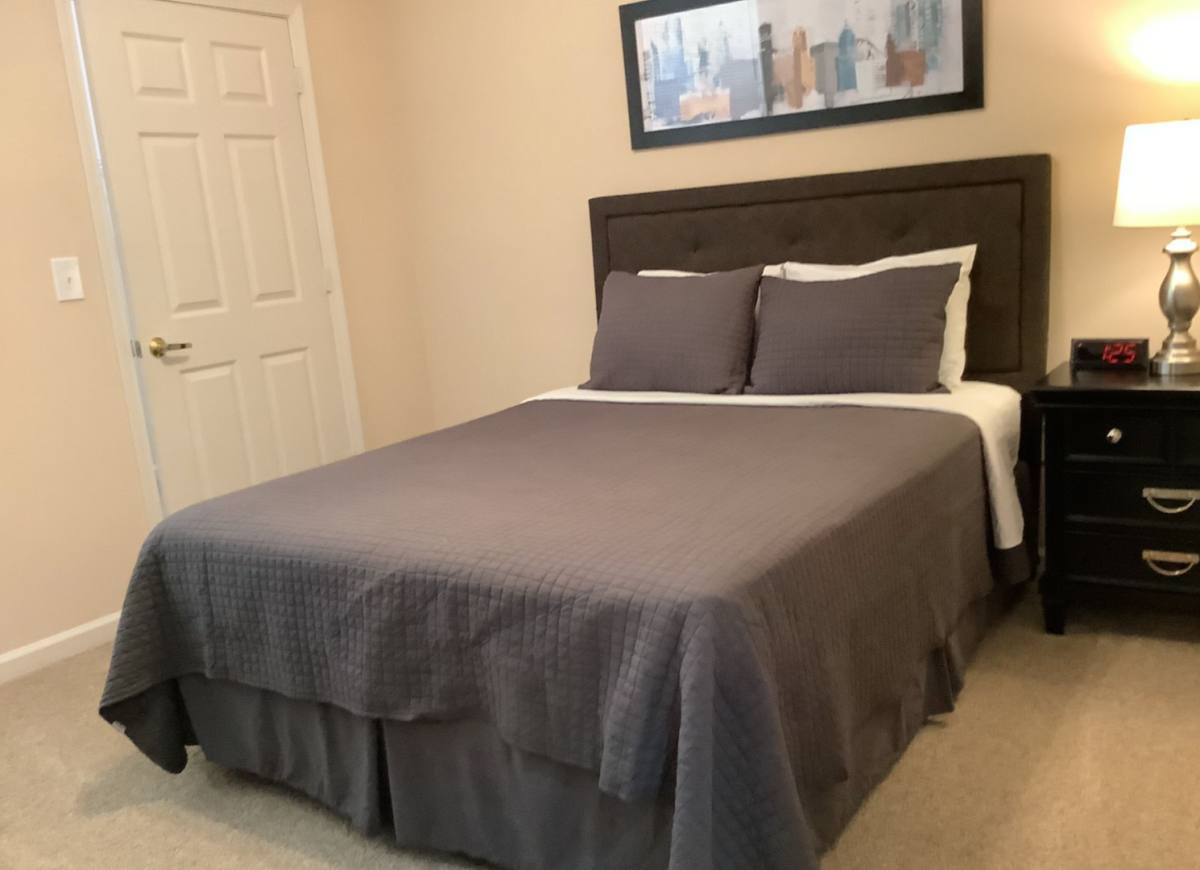 Apartment for rent at 2101 21st SE, Hickory, NC 28602