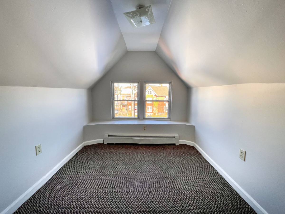 Apartment for rent at 207 Wethersfield Ave, Hartford, CT 06114