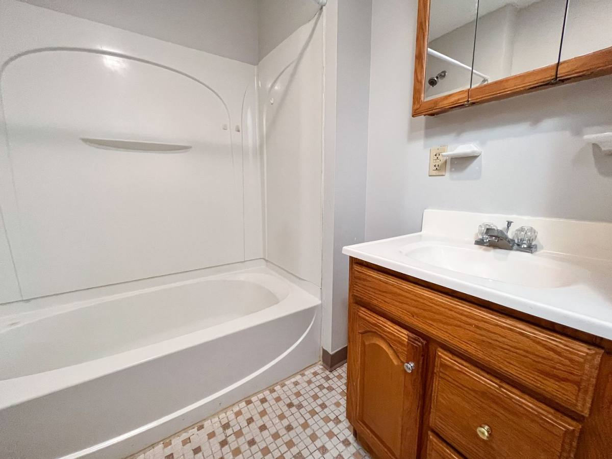 Apartment for rent at 207 Wethersfield Ave, Hartford, CT 06114