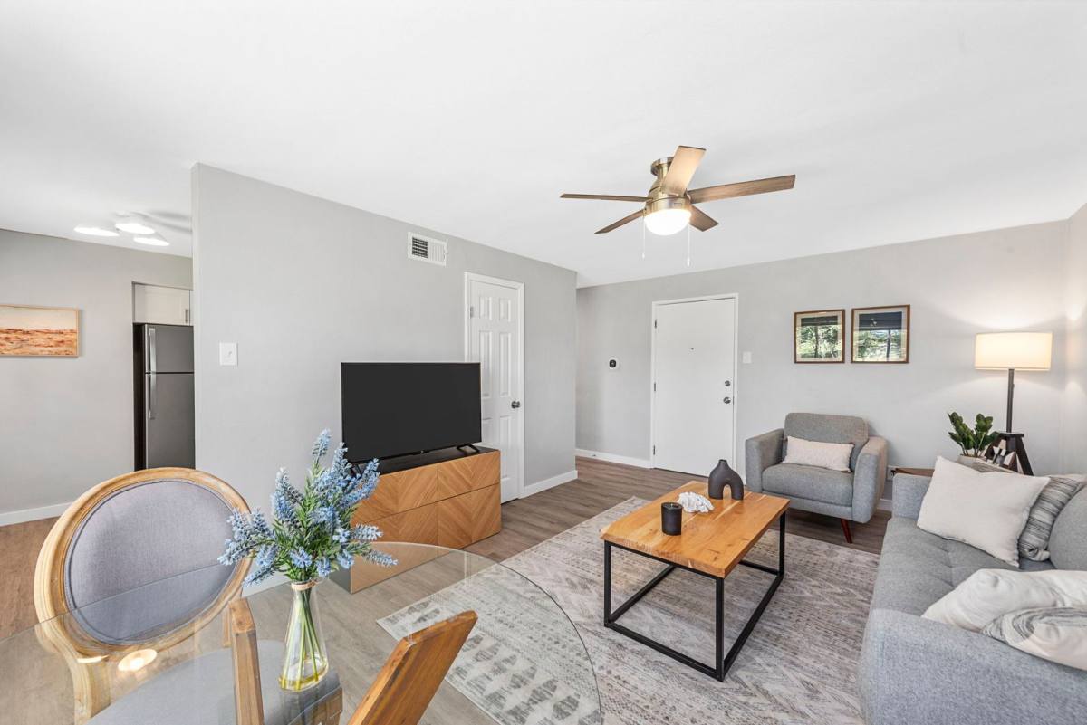 Apartment for rent at 7201-05 Gravois Ave, Saint Louis, MO 63116