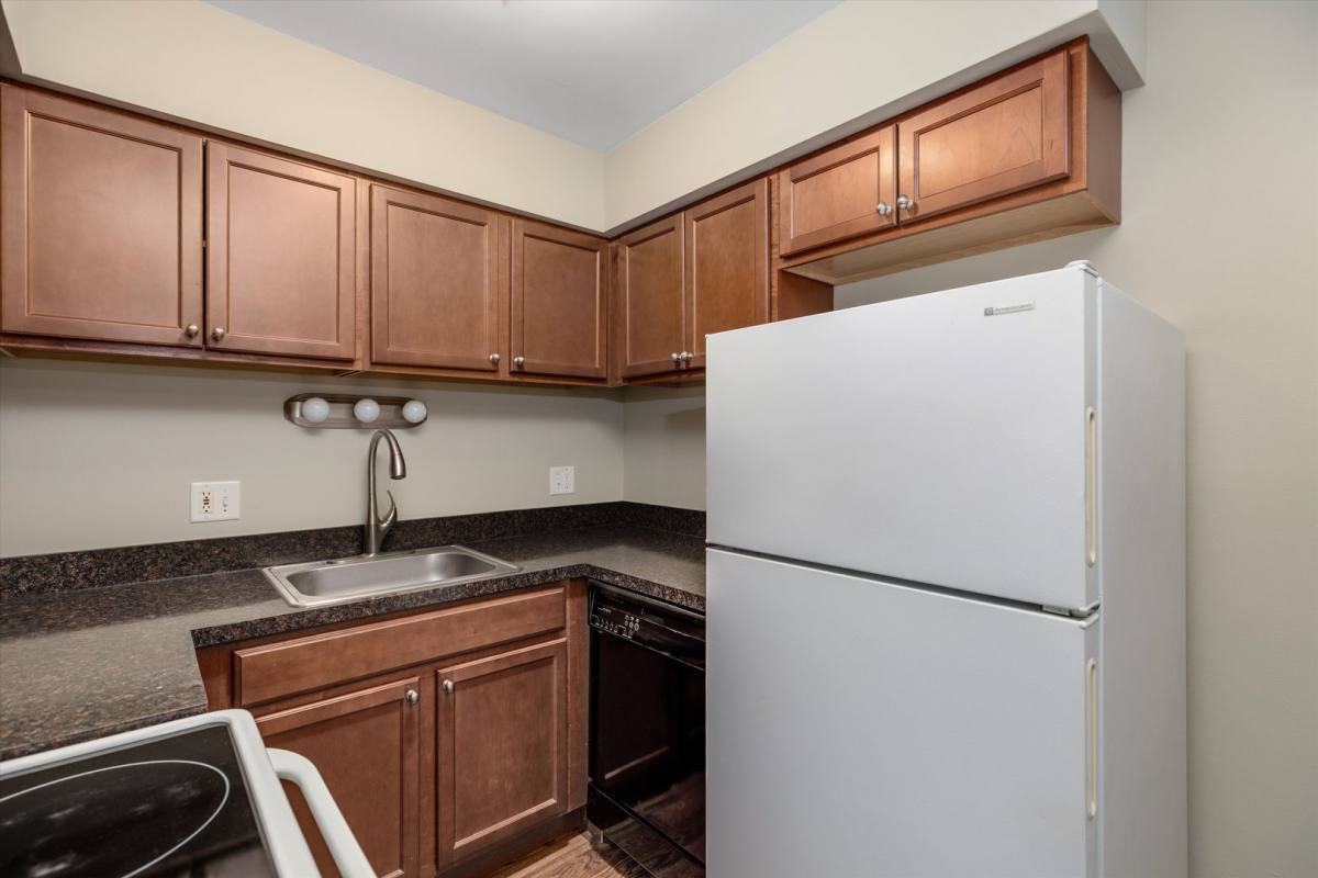 Apartment for rent at 2567 E Maple Rd, Birmingham, MI 48009
