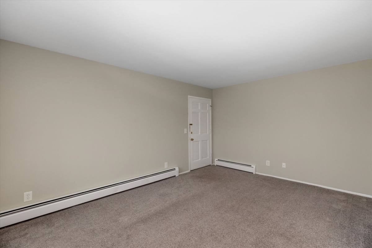 Apartment for rent at 2567 E Maple Rd, Birmingham, MI 48009