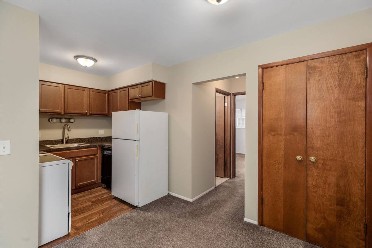Apartment for rent at 2567 E Maple Rd, Birmingham, MI 48009
